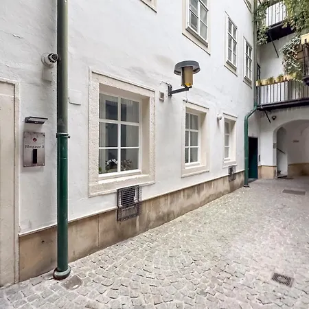 Vienna Hideaways - Your Boutique Stay In Historic Old Town-3